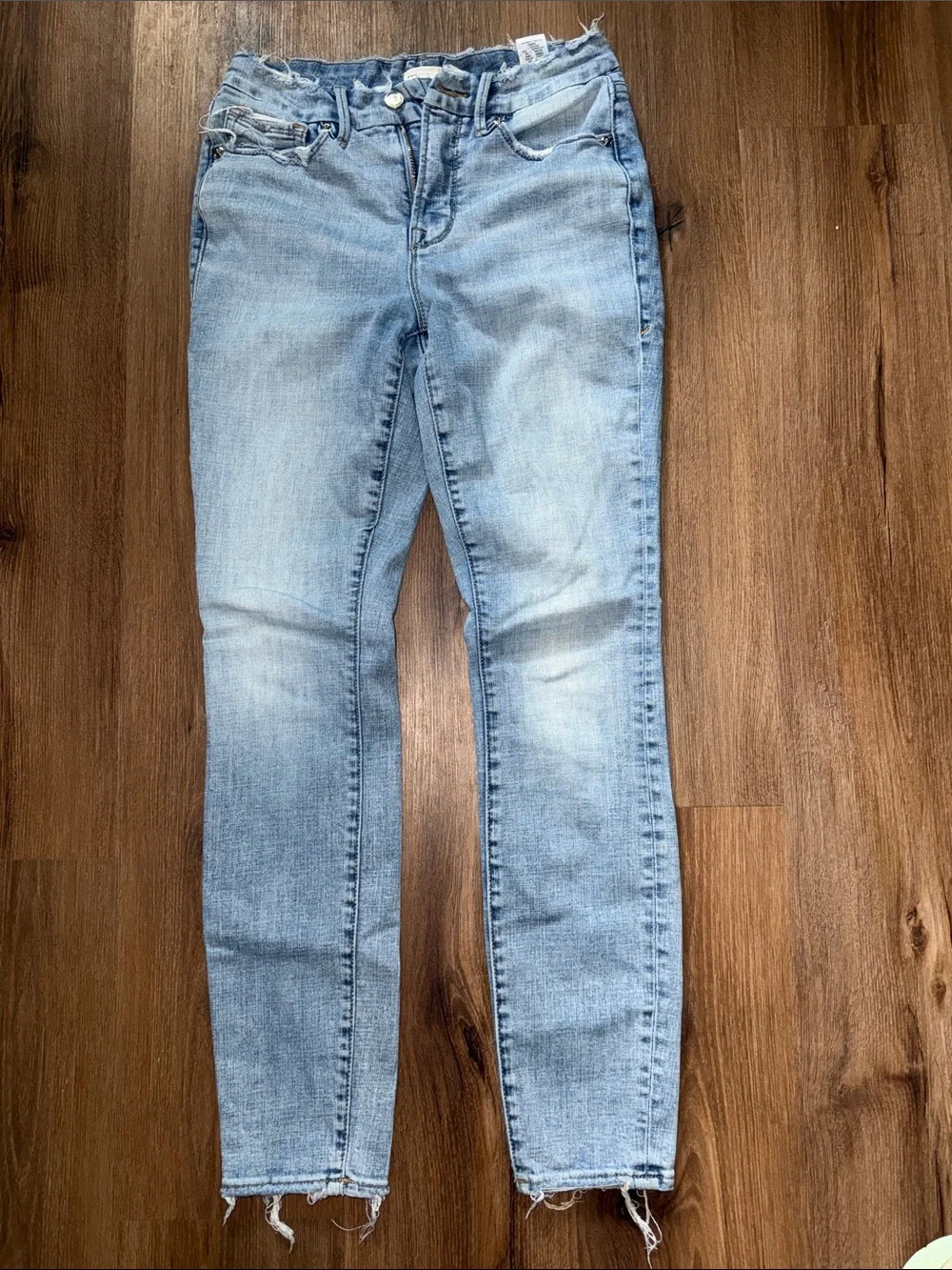 Good American Light Blue Skinny Jeans with Raw Hem